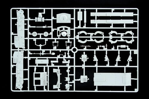 1:35 Italeri Semovente L40 da 47/32 Italian Armored Vehicle Model Kit - Battle Born Hobby