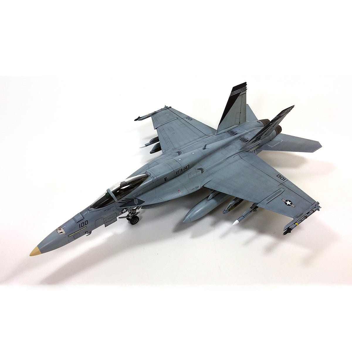 Academy 1/72 F/A-18E VFA-143 "Pukin Dogs" – 12547 - Battle Born Hobby