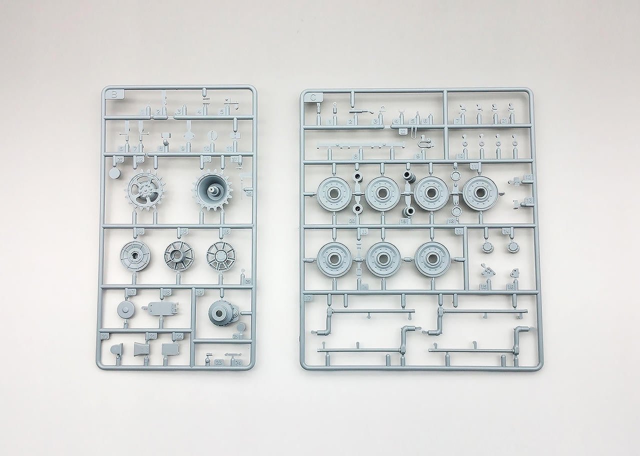 Amusing Hobby 1:35 Pz.Kpfw. Panther II Plastic Model Kit - Battle Born Hobby
