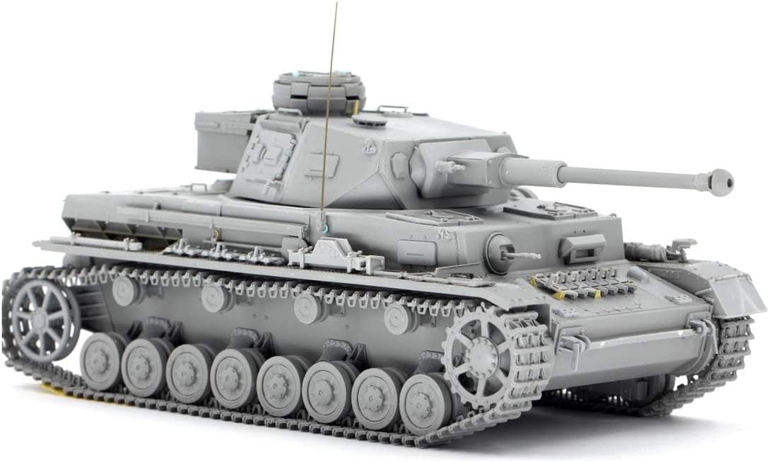 Border Model 1:35 Panzer Pz.Kpfw. IV Ausf. F2 & G (2-in-1) Plastic Model Kit - Battle Born Hobby