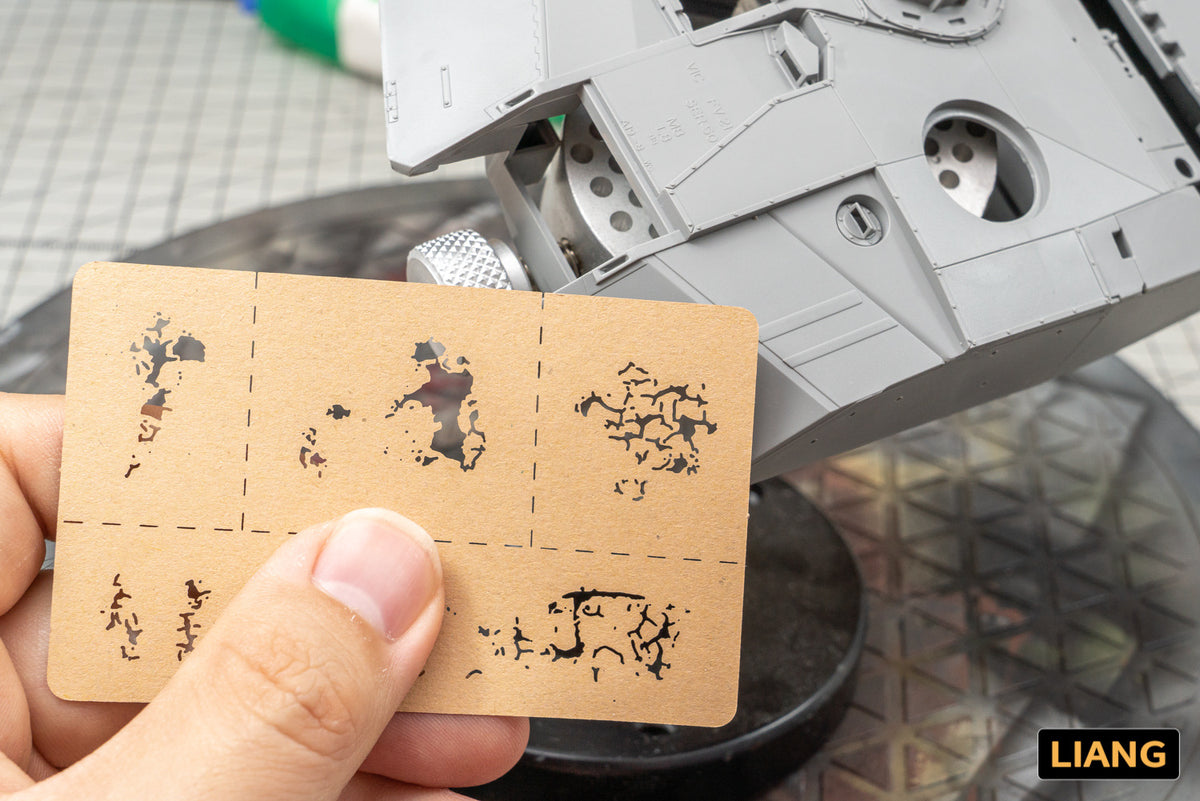 Liang Paint Crack Effects Airbrush Stencils 0008 demonstrated on a scale model vehicle