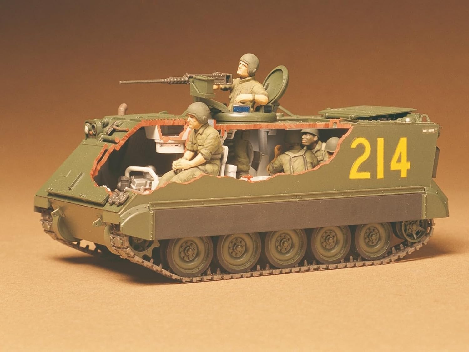 Tamiya 1:35 U.S. M113 Armored Personnel Carrier - Battle Born Hobby